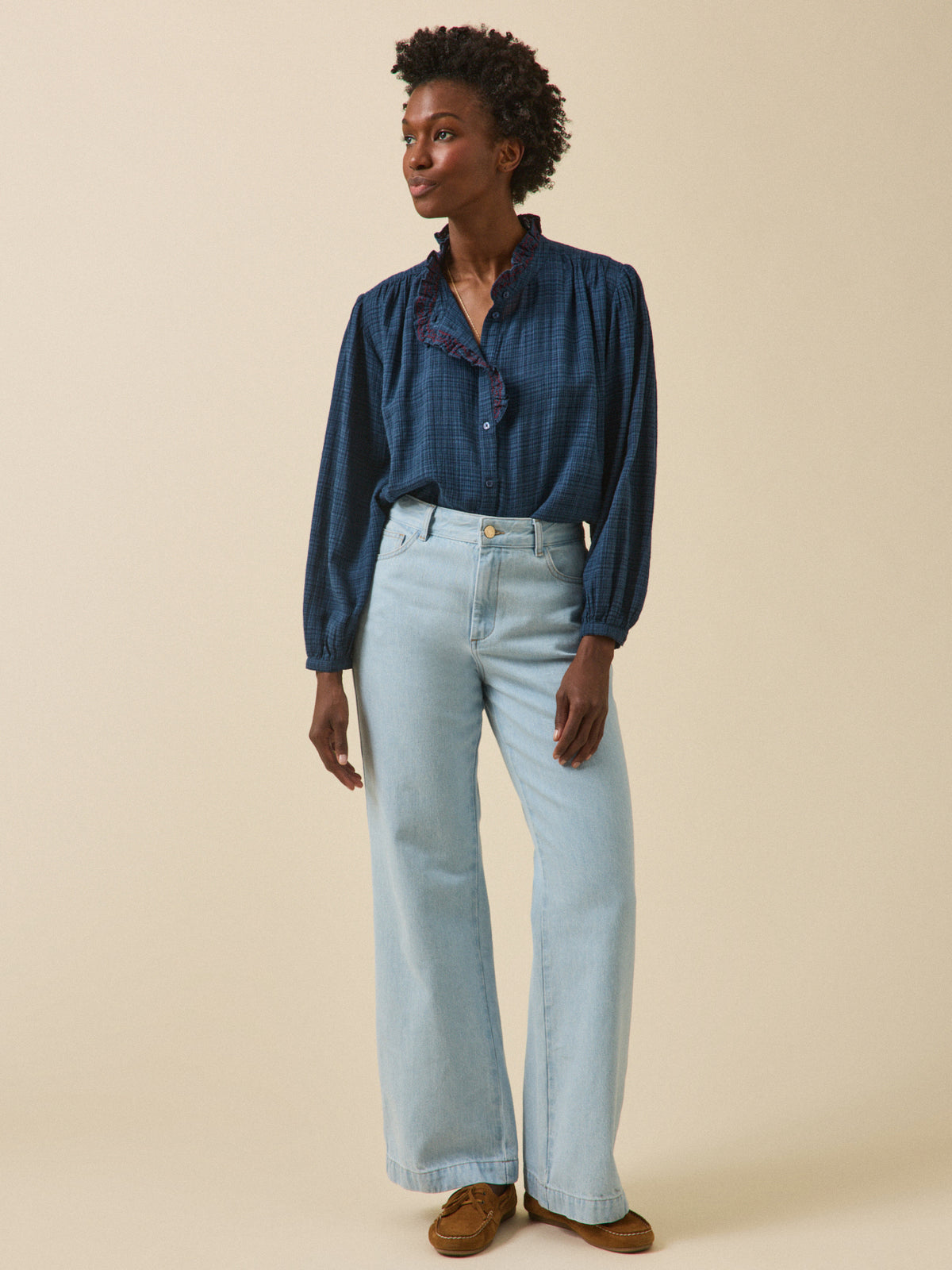 Blouse volant brodé crépon femme