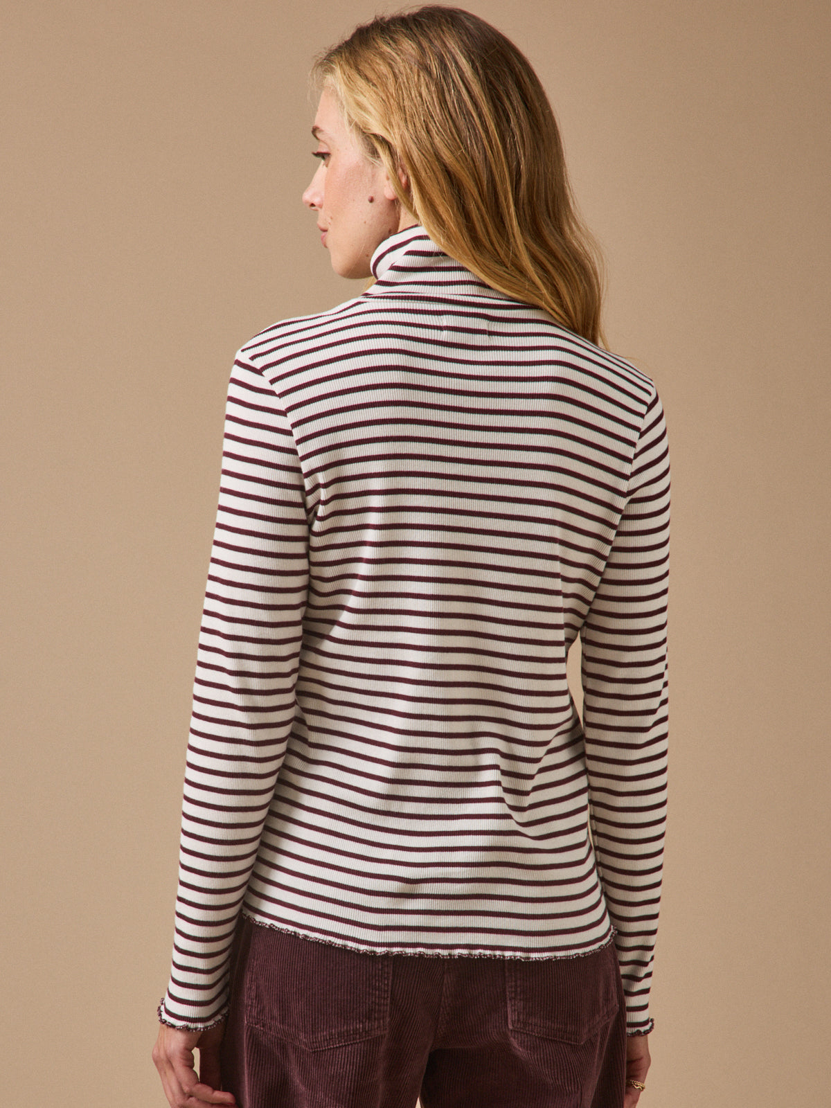 T-shirt col roulé rayé femme