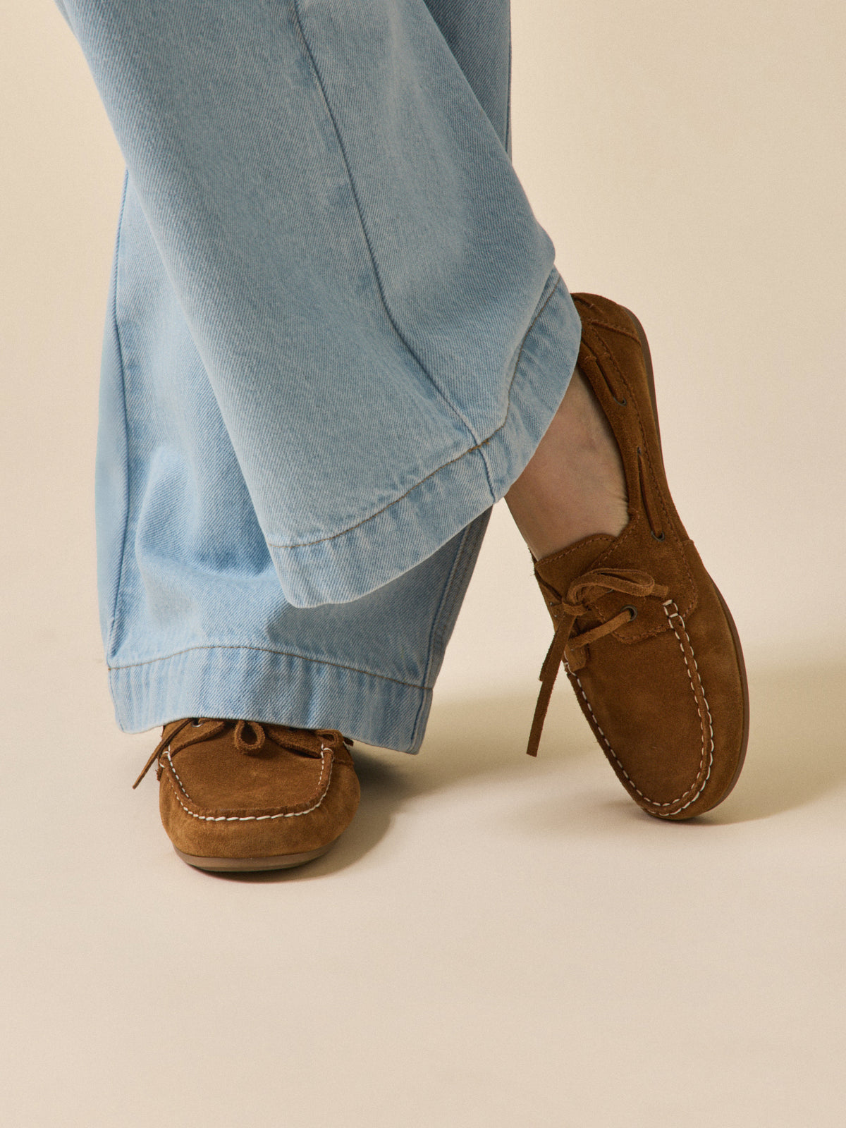 Chaussures bateau cuir femme