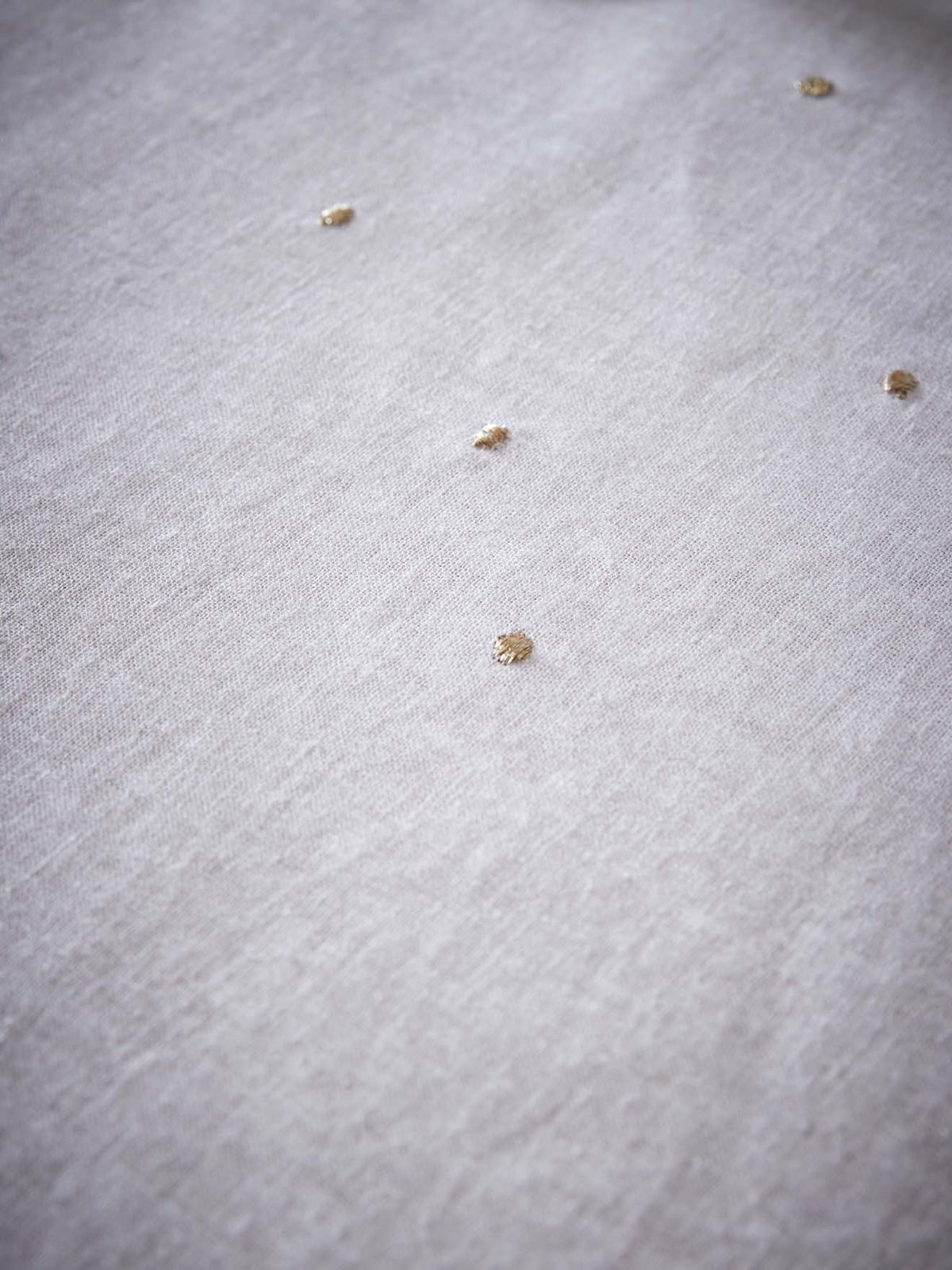 Nappe à pois dorés en coton tramé aspect lin