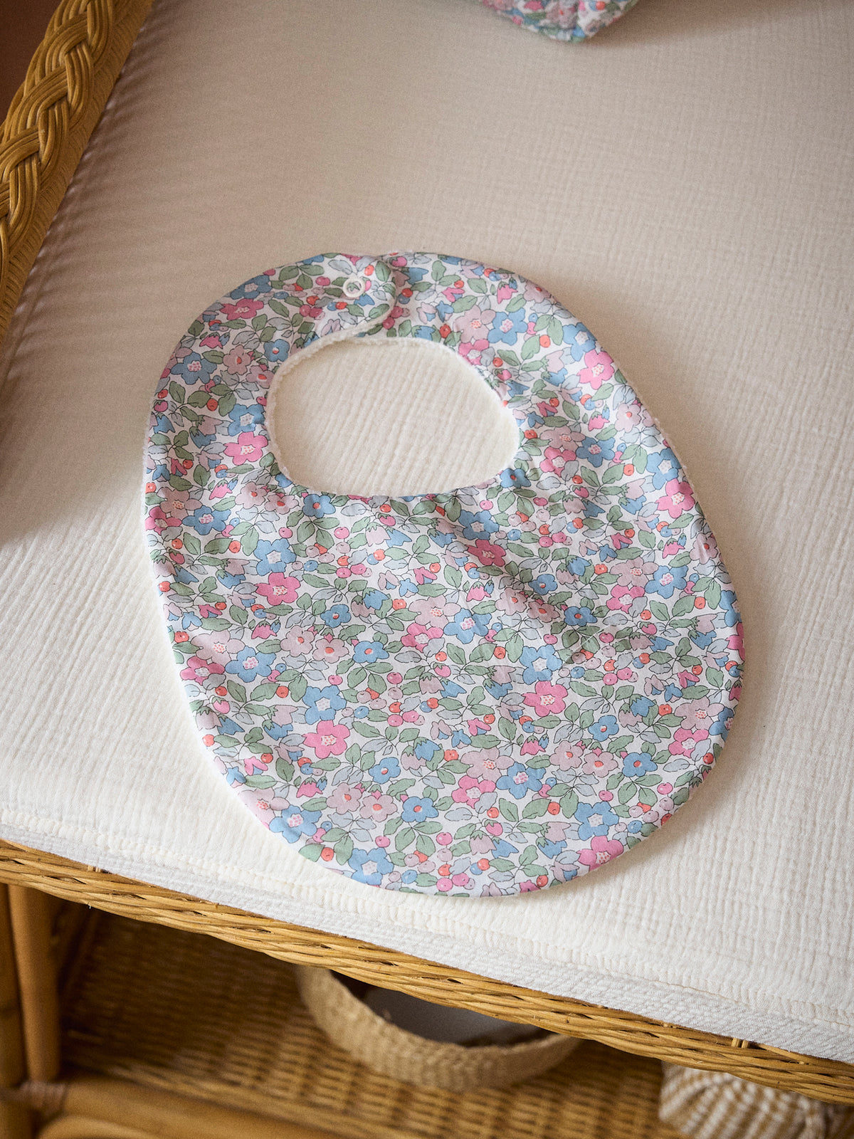 Bavoir éponge et tissu Liberty