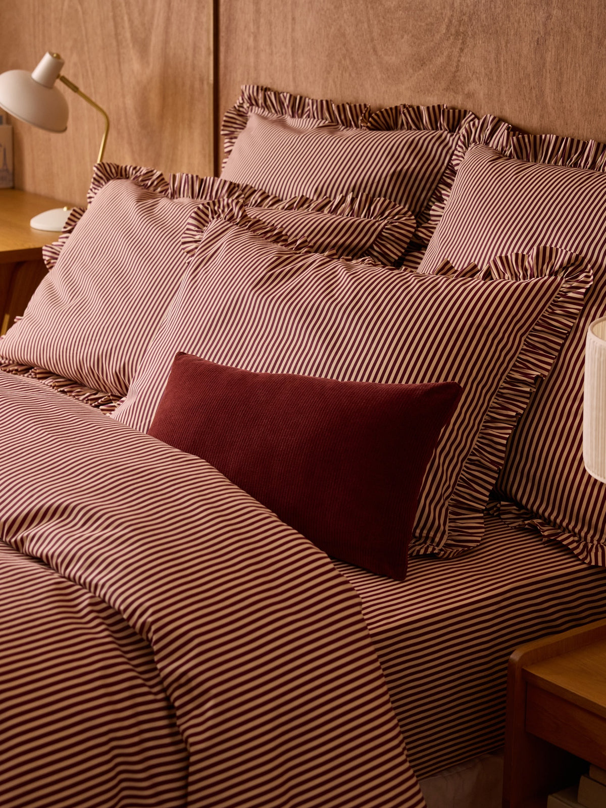 Housse de coussin en velours côtelé