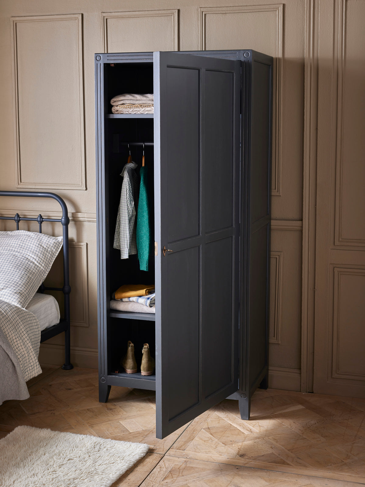 Armoire parisienne Camille