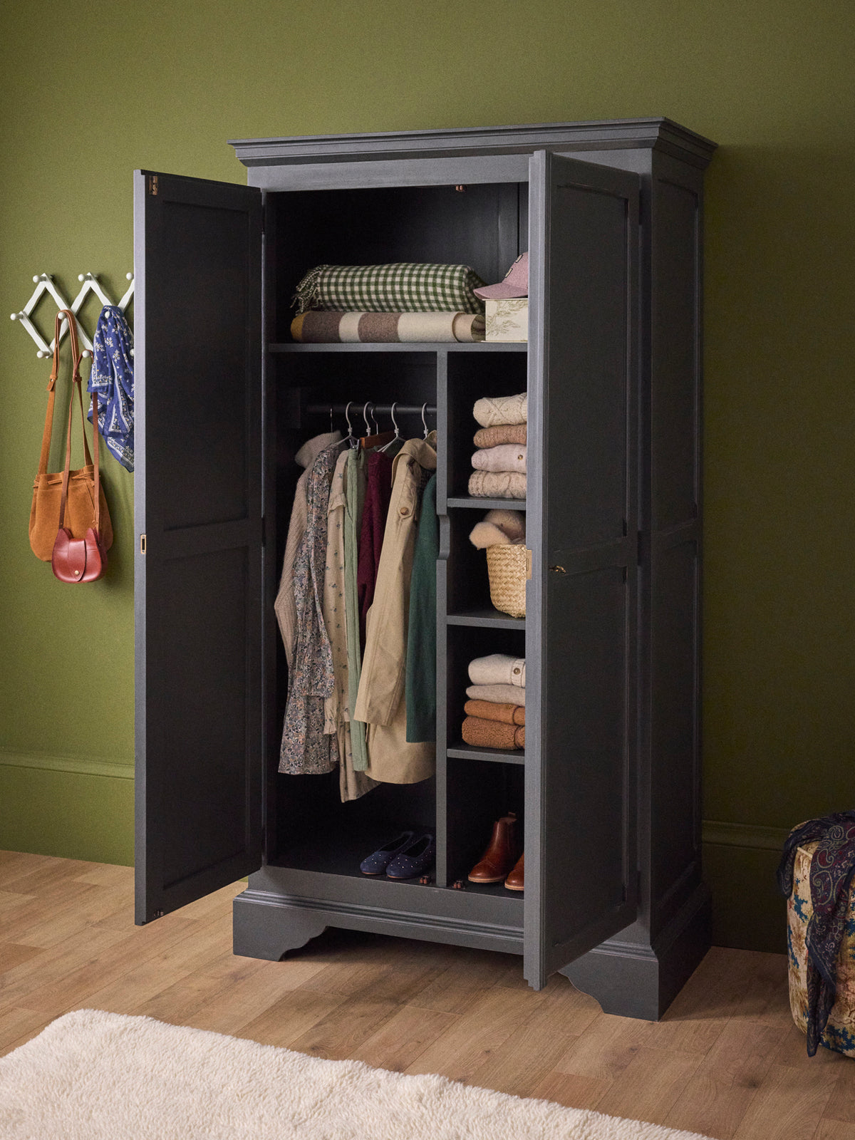 Armoire parisienne Margot