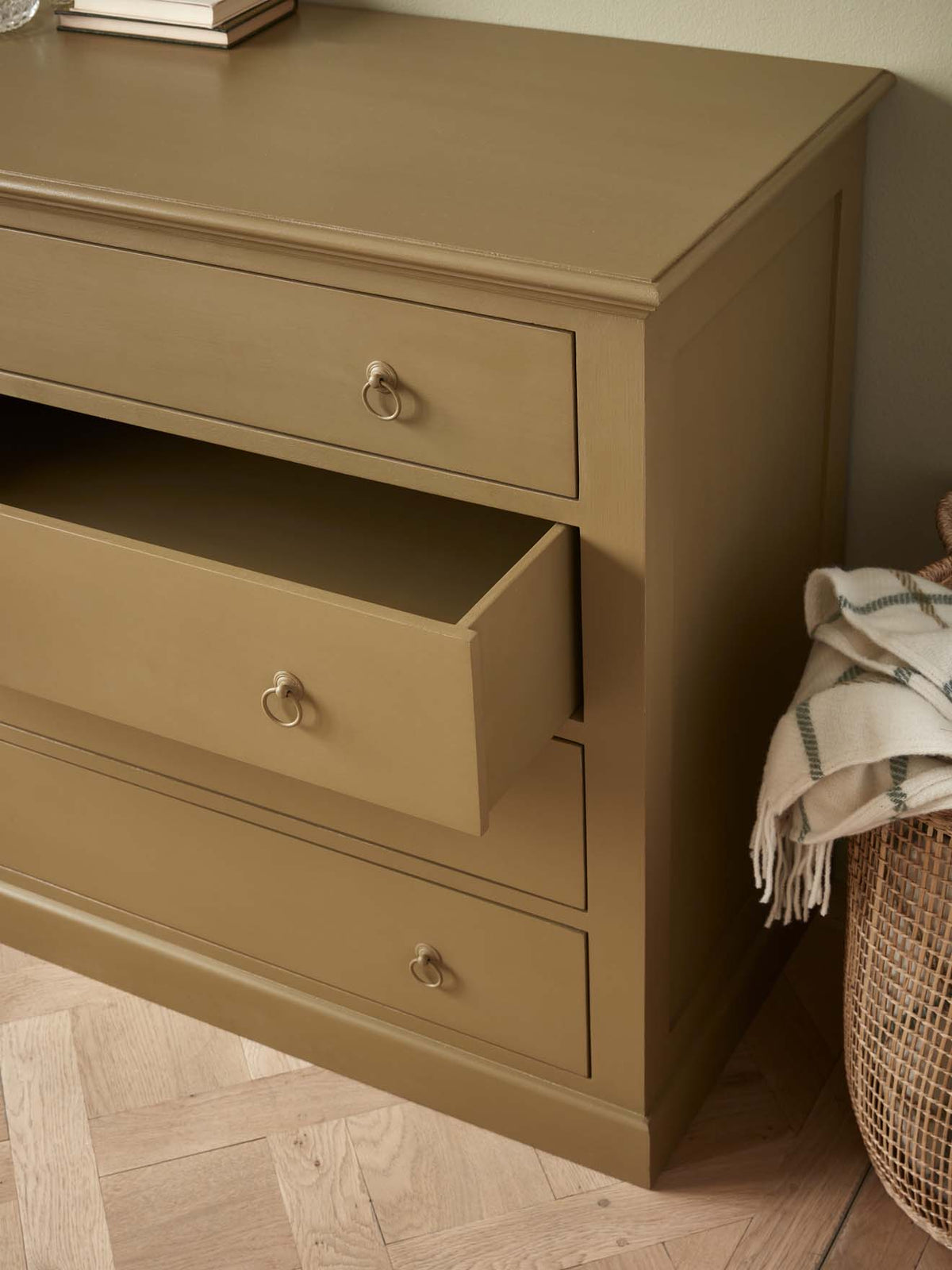 Commode Valentine