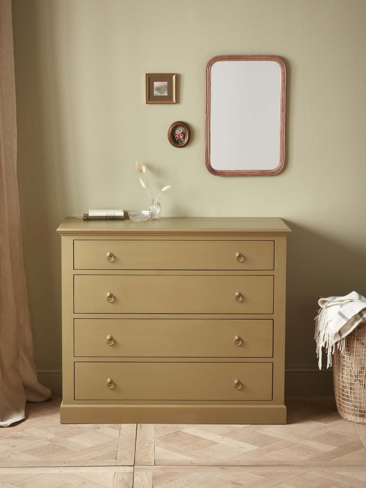 Commode Valentine