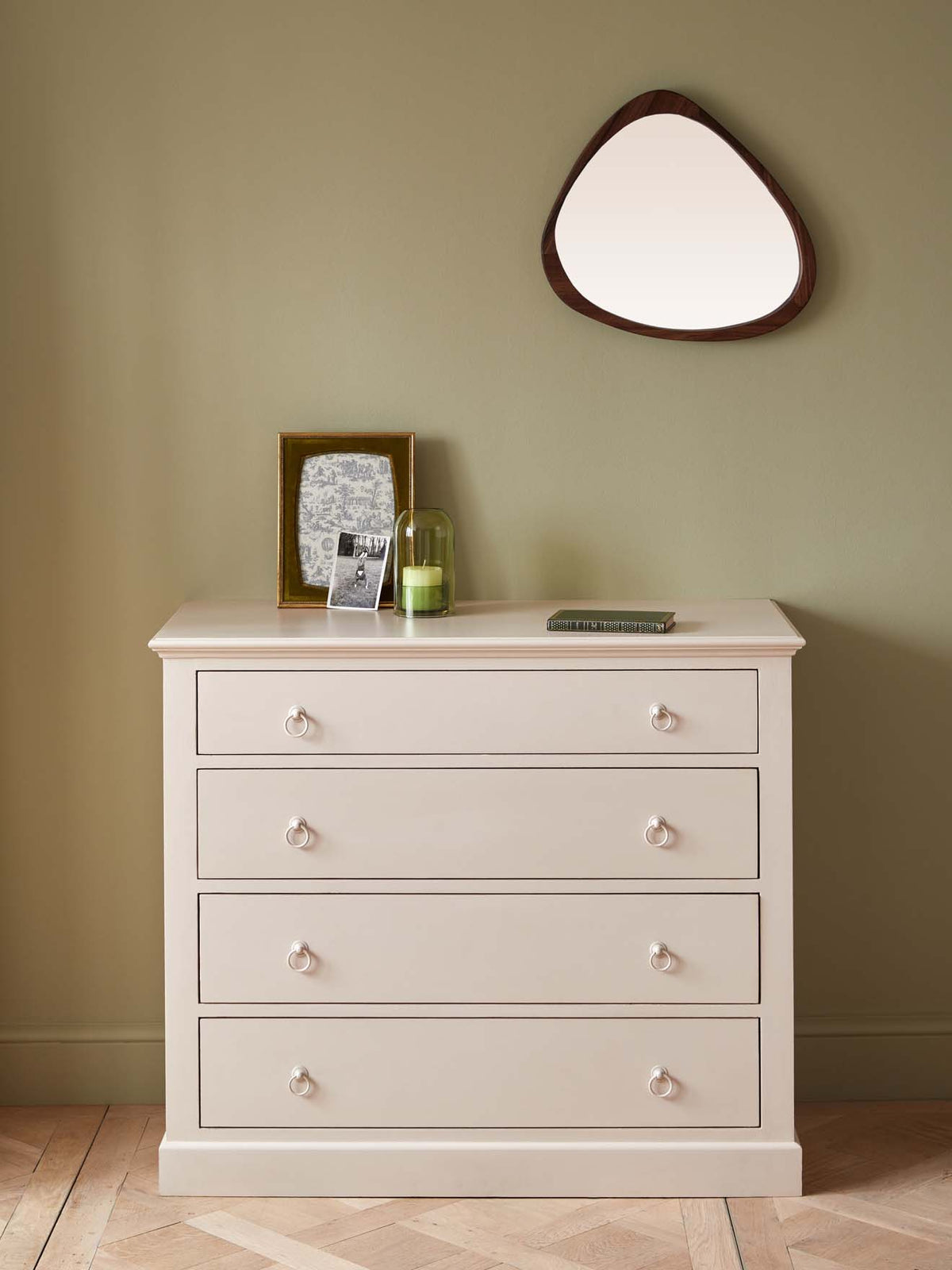 Commode Valentine