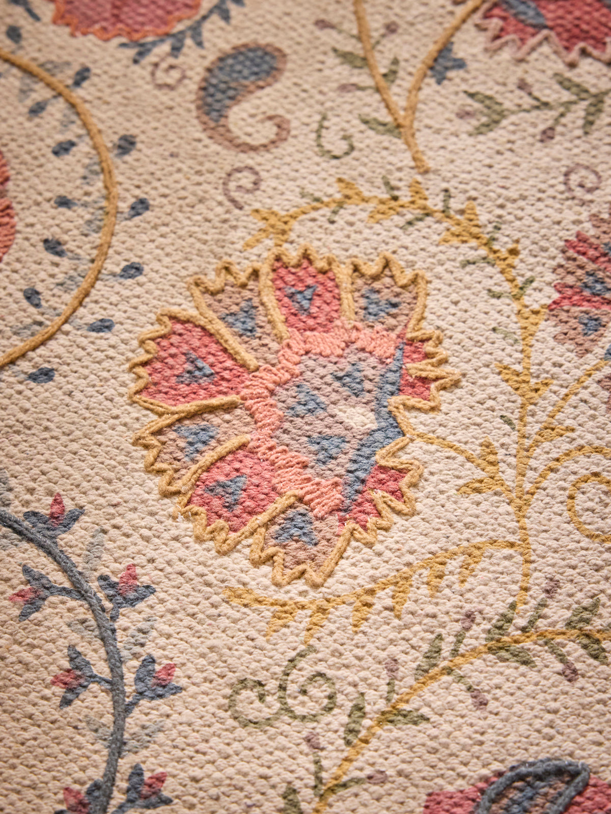 Tapis en coton brodé Flore - XL
