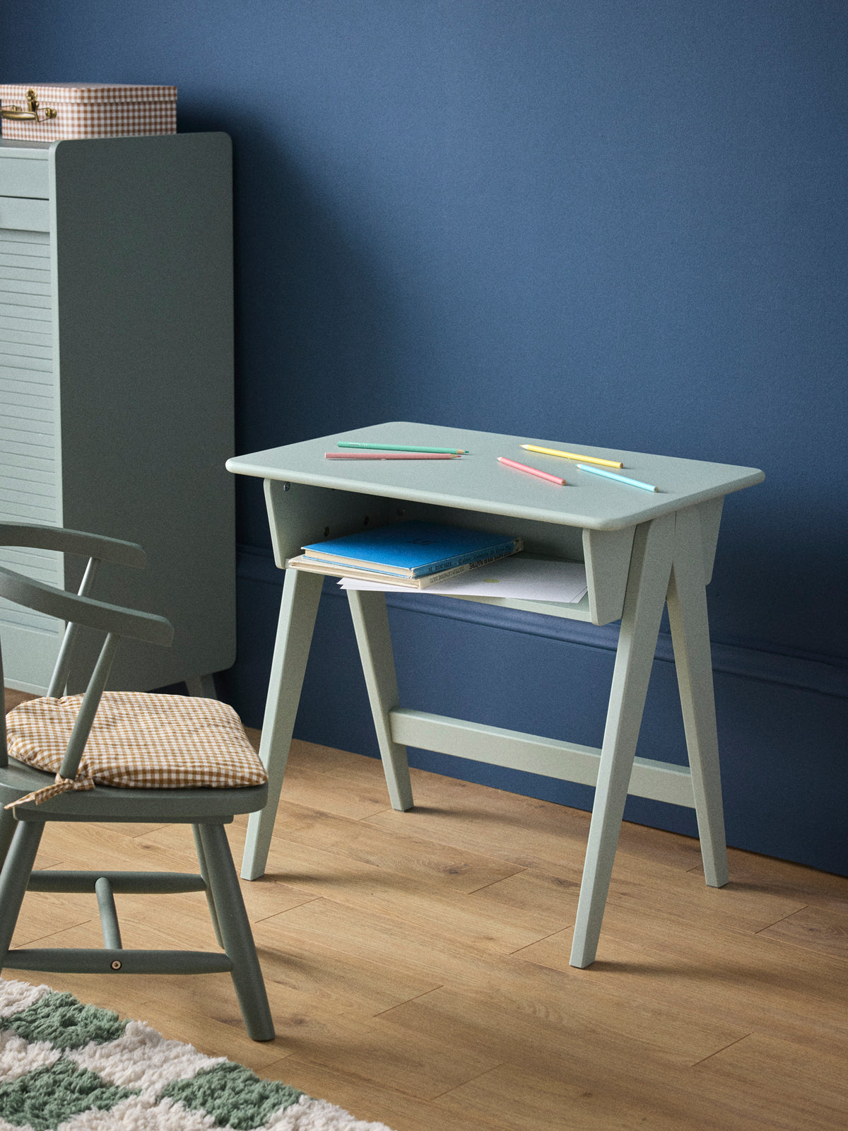 Bureau maternelle en bois
