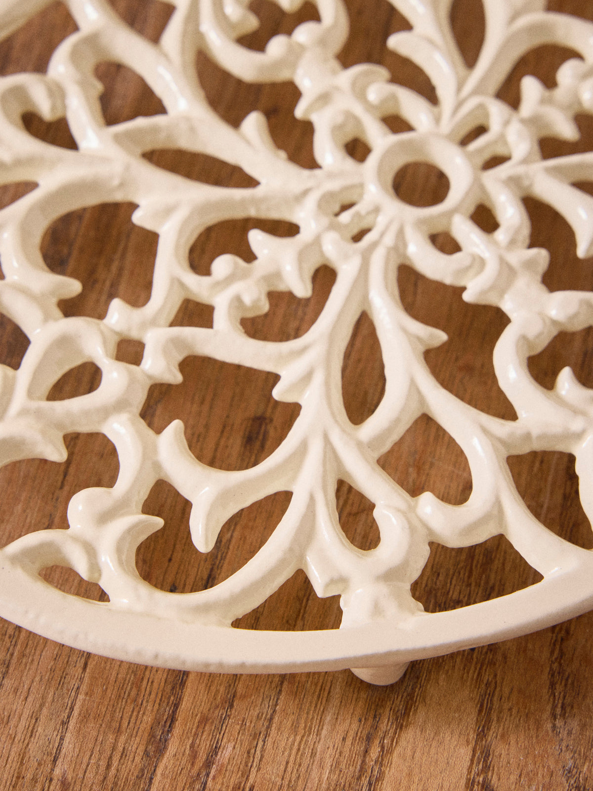Dessous de plat oval en fonte