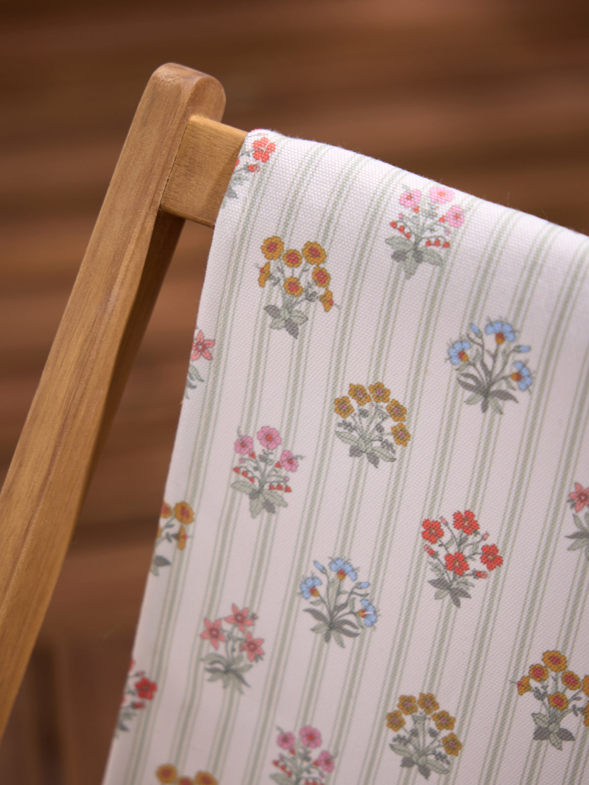 Chilienne enfant en toile et bois
