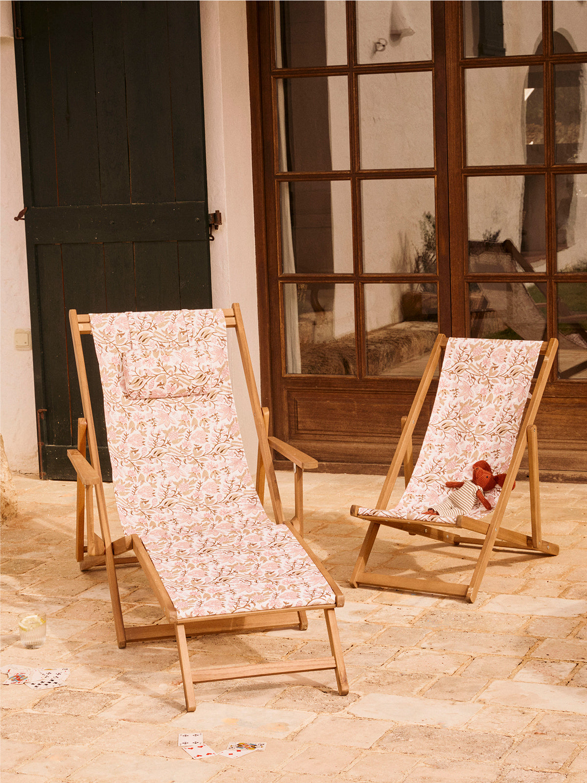 Chilienne adulte accoudoirs et repose-pieds