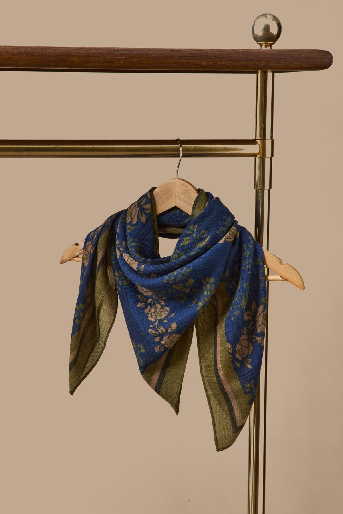 Foulard laine femme imprimé fleuri