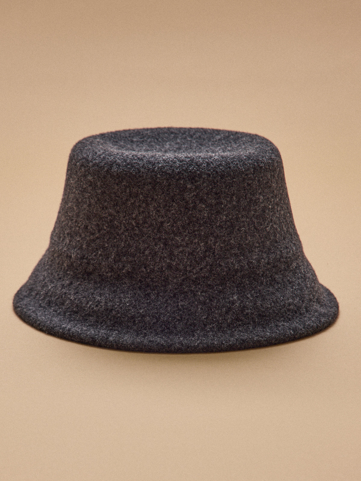 Chapeau cloche en laine femme