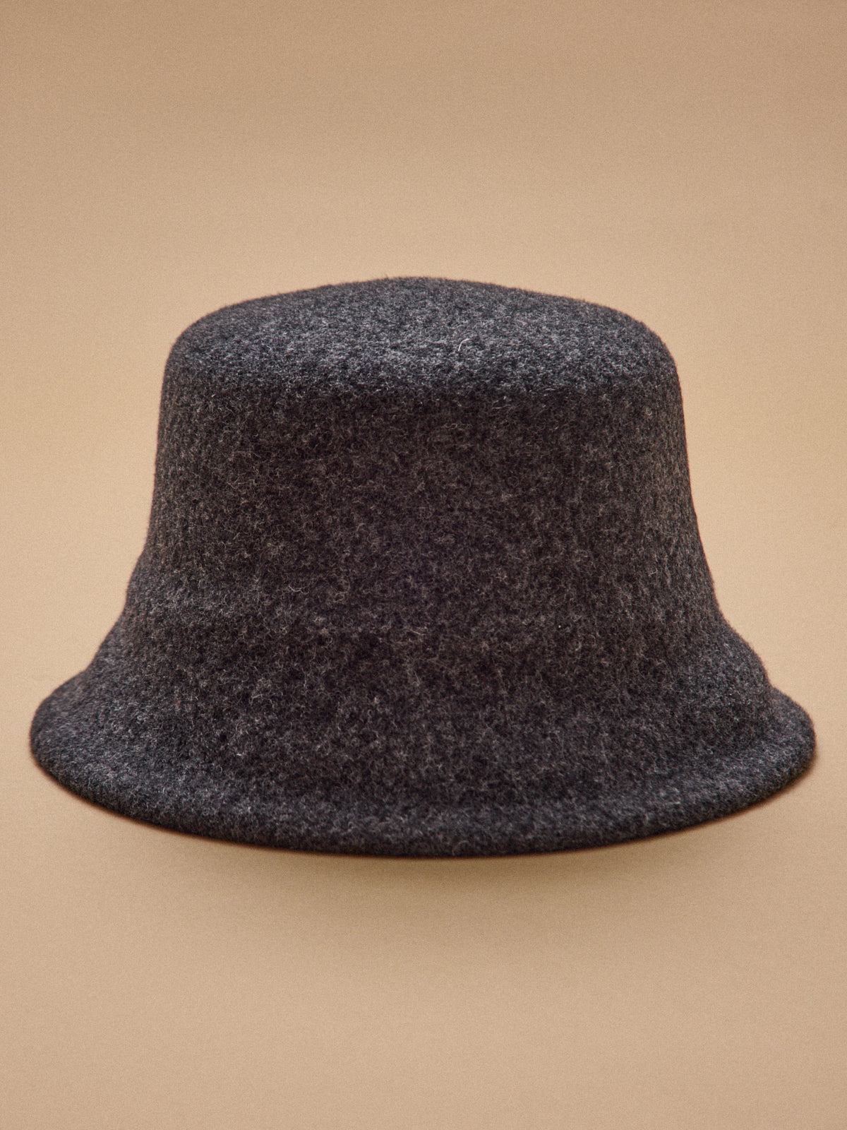 Chapeau cloche en laine femme