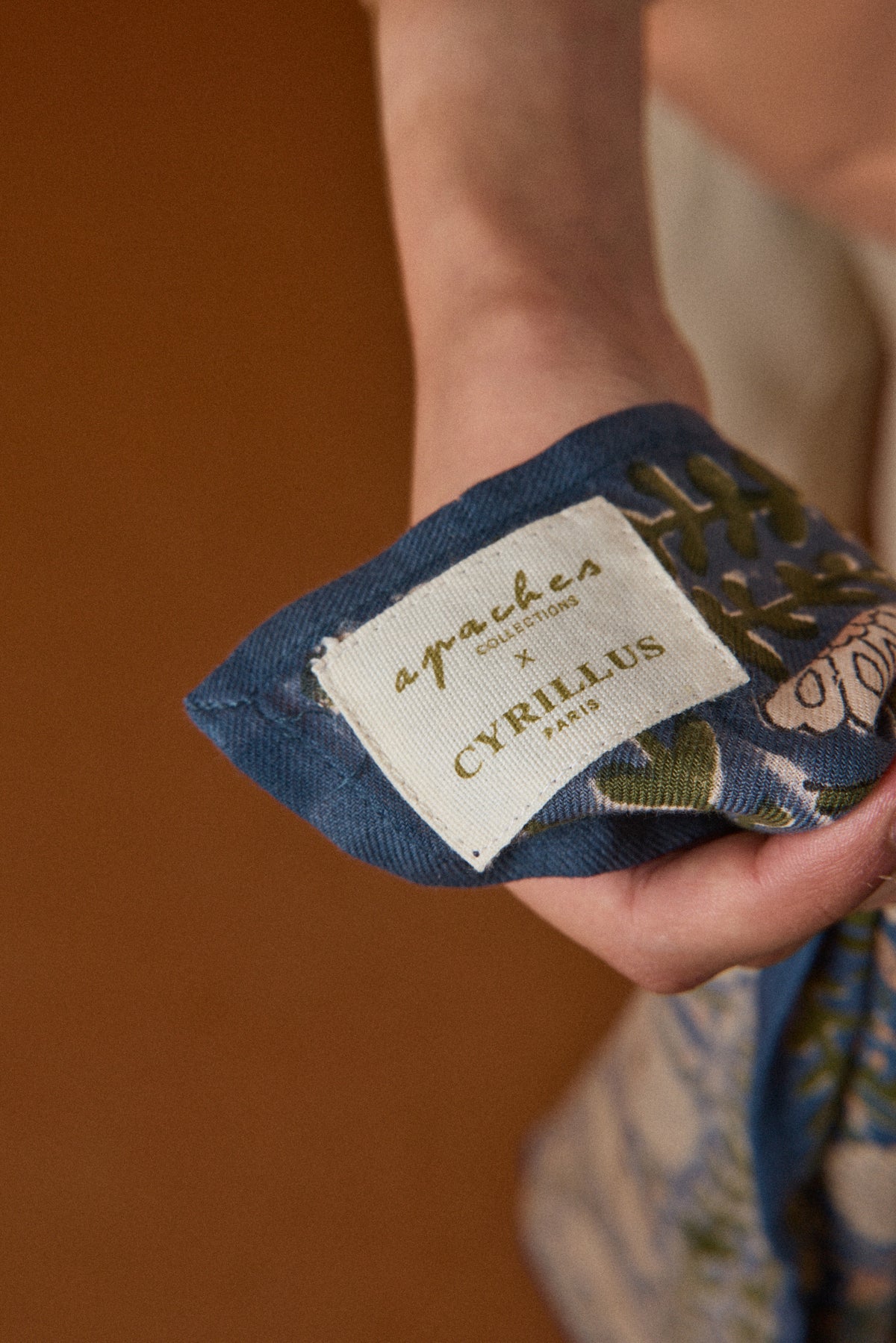 Foulard MANIKA – Cyrillus X Apaches Collections